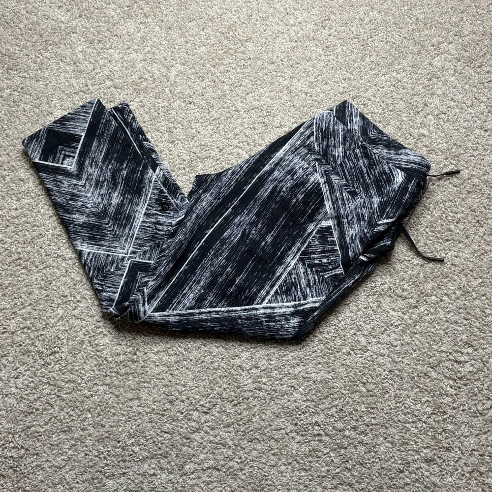 Lululemon Jet Crop *Full-On Luxtreme